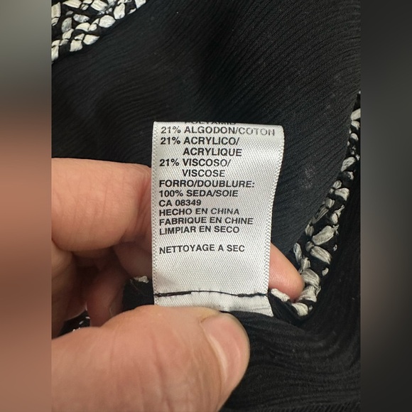 Anne Klein Black and White Blazer with Geometric Pattern 10P - Picture 7 of 14